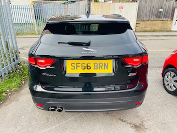 Used Jaguar F-Pace 2016 for sale - 76245670: Photo 3