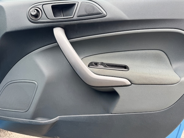 Used Ford Fiesta 2010 for sale - 76250760: Photo 12