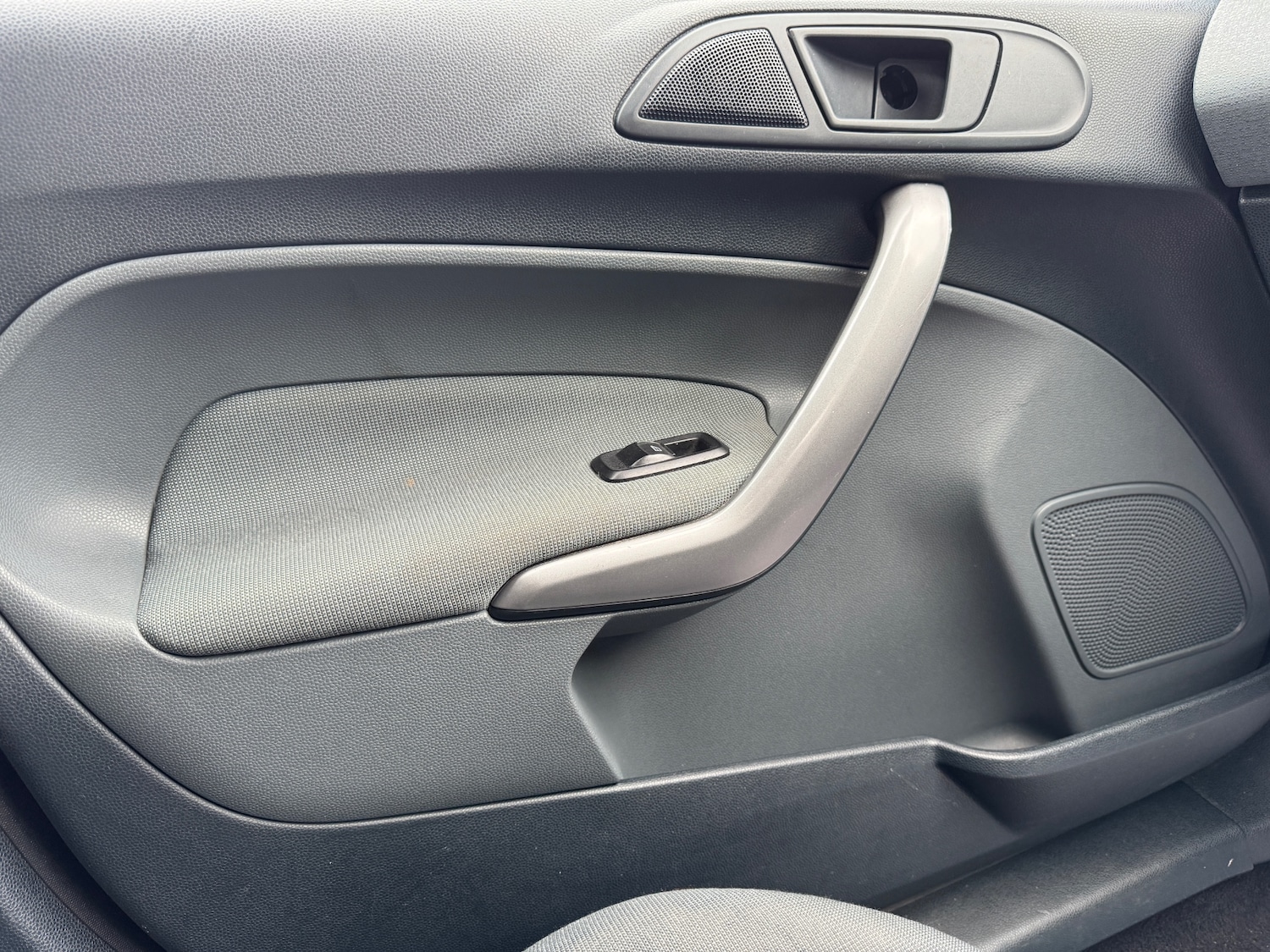 Used Ford Fiesta 2010 for sale - 76250760: Photo 18