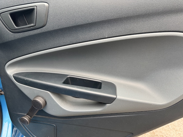 Used Ford Fiesta 2010 for sale - 76250760: Photo 21