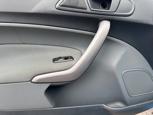 Used Ford Fiesta 2010 for sale - 76250760: Photo 29