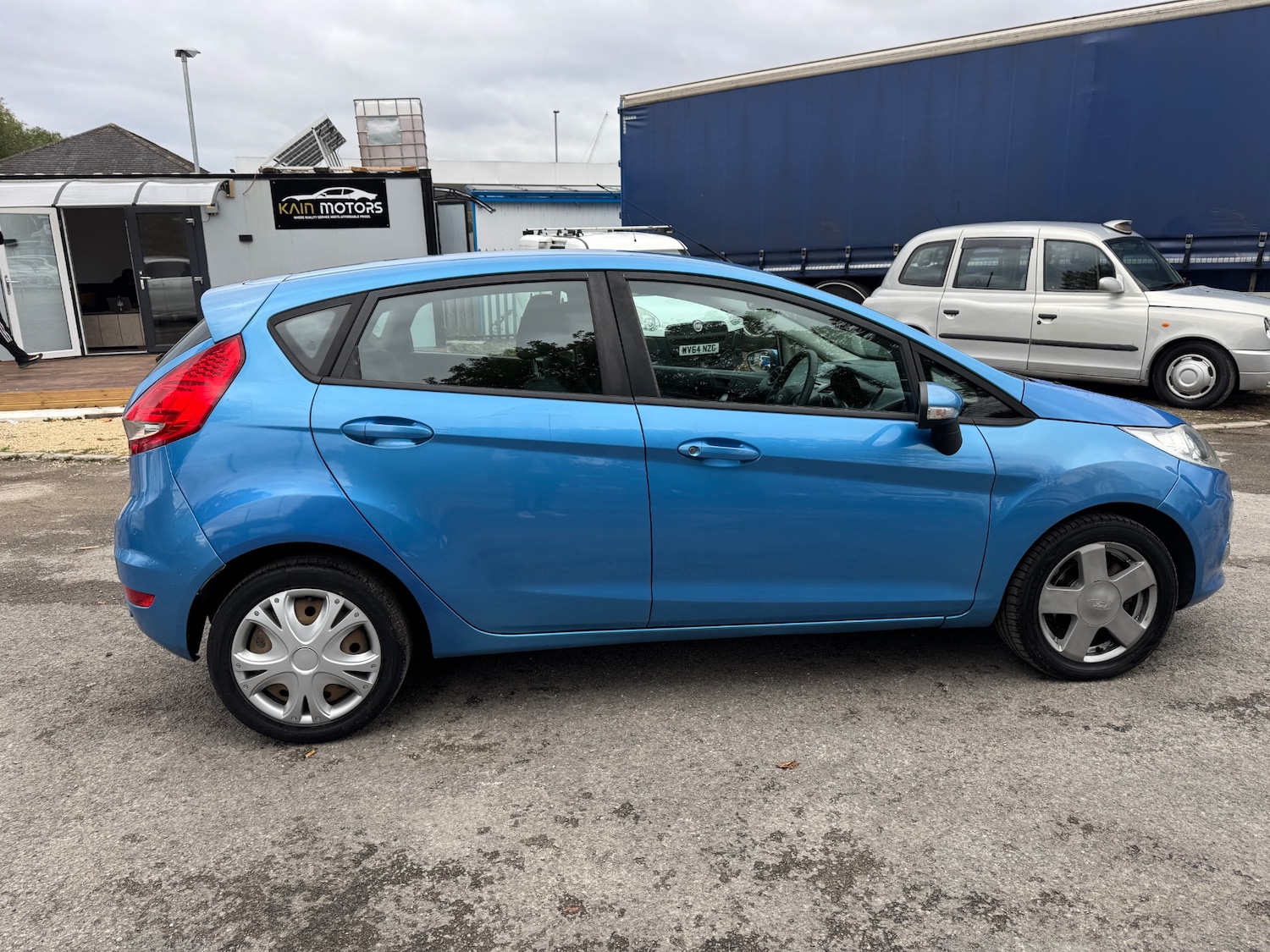 Used Ford Fiesta 2010 for sale - 76250760: Photo 9