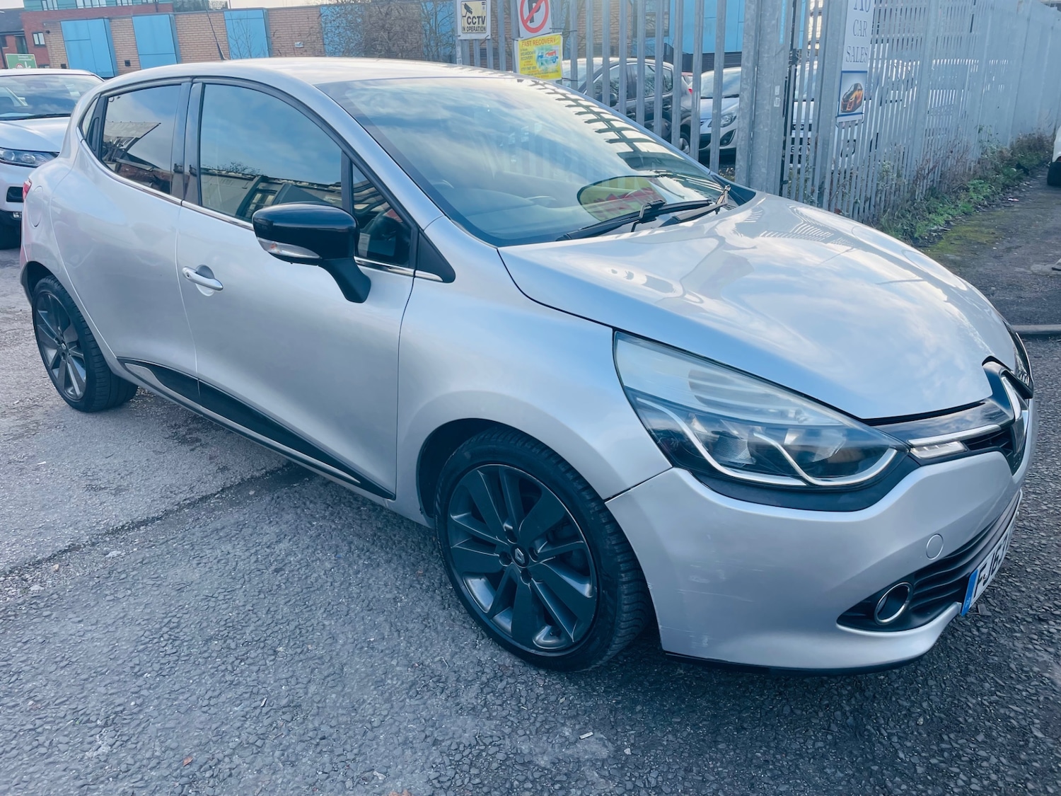 Used Renault Clio 2014 for sale - 77363314: Photo 21