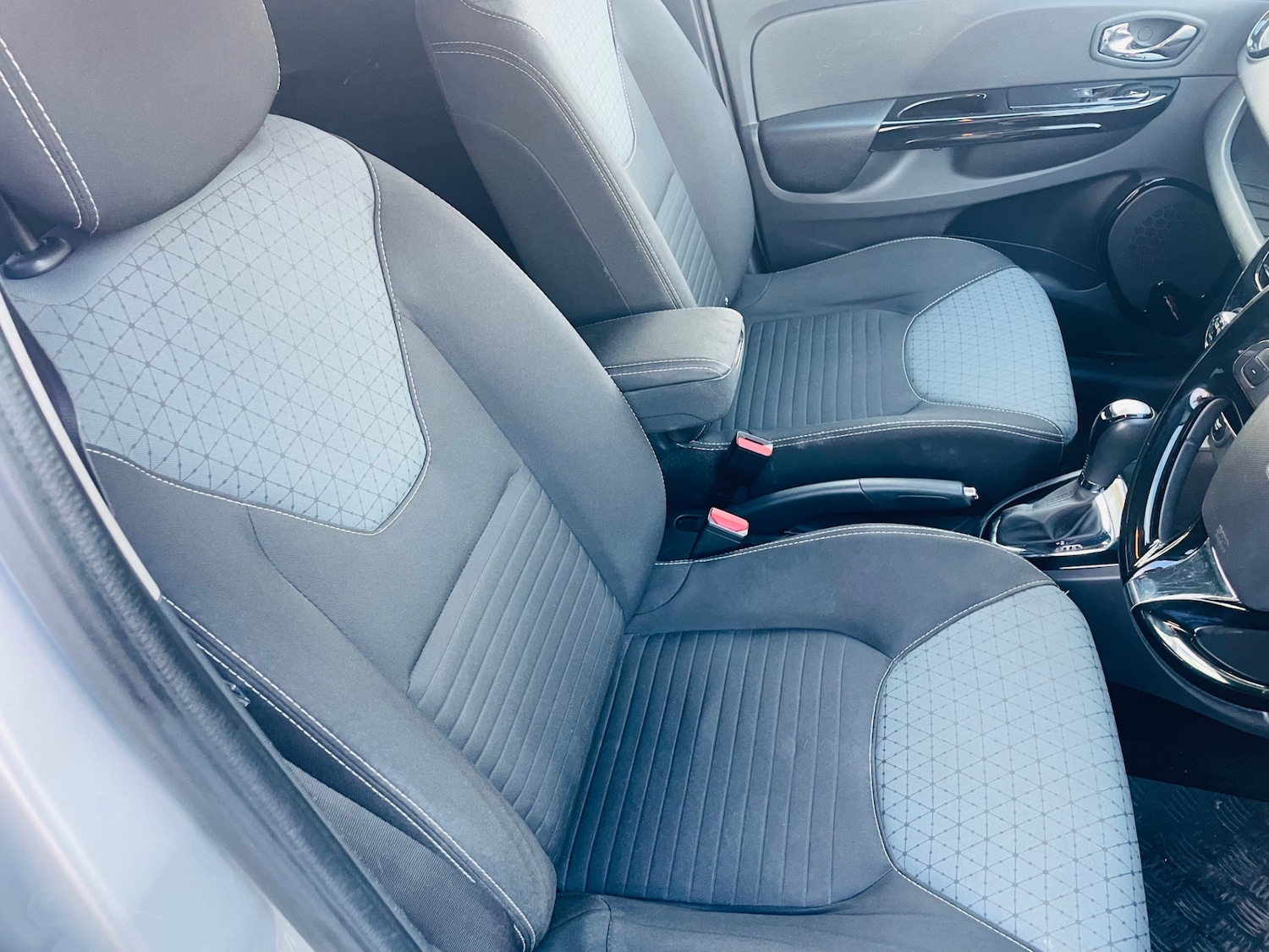 Used Renault Clio 2014 for sale - 77363314: Photo 9