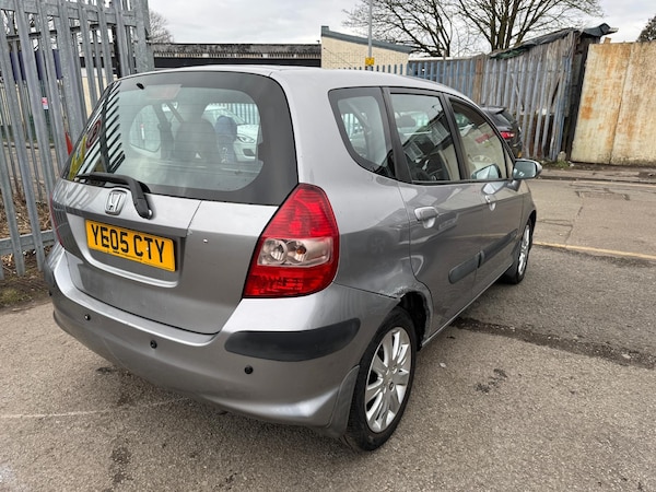 Used Honda Jazz 2005 for sale - 73710002: Photo 17