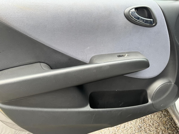 Used Honda Jazz 2005 for sale - 73710002: Photo 28