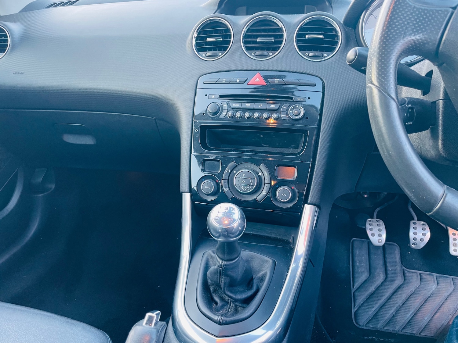 Used Peugeot 308 2010 for sale - 77750355: Photo 12