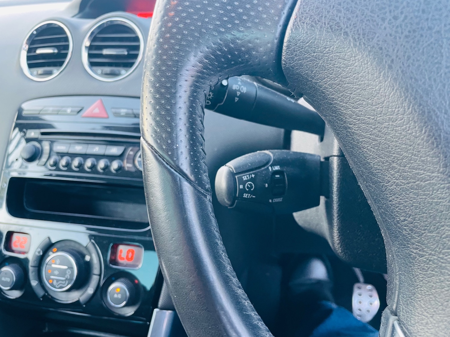 Used Peugeot 308 2010 for sale - 77750355: Photo 14