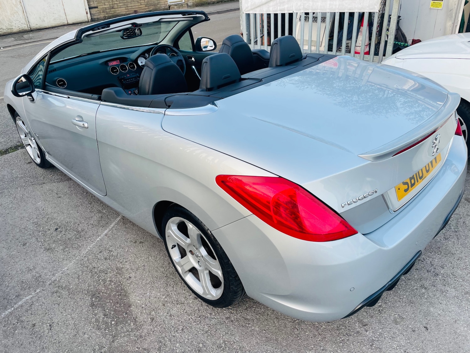 Used Peugeot 308 2010 for sale - 77750355: Photo 16