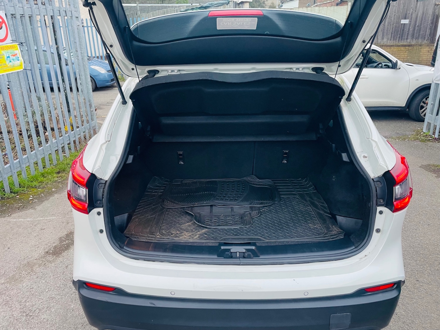 Used Nissan Qashqai 2017 for sale - 77329366: Photo 6