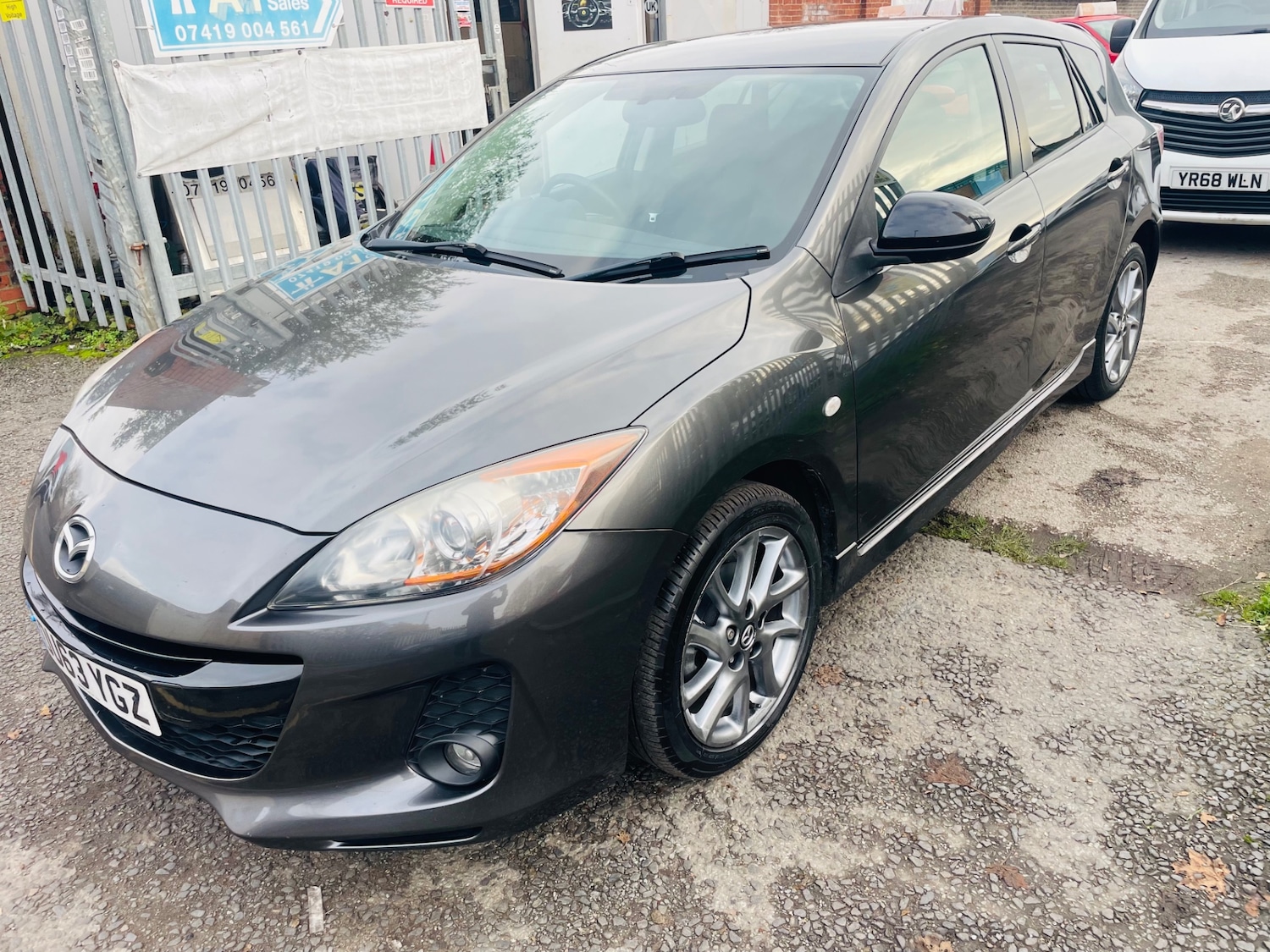 Used Mazda Mazda3 2013 for sale - 76497161: Photo 3