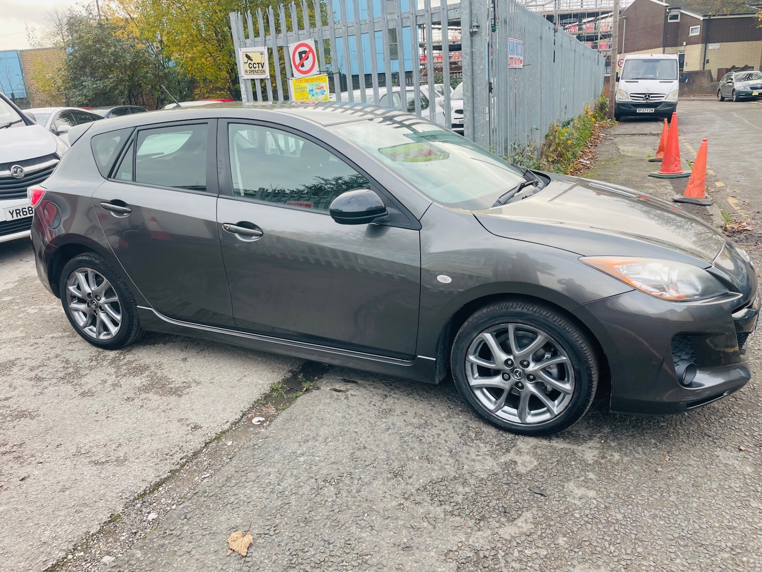 Used Mazda Mazda3 2013 for sale - 76497161: Photo 4