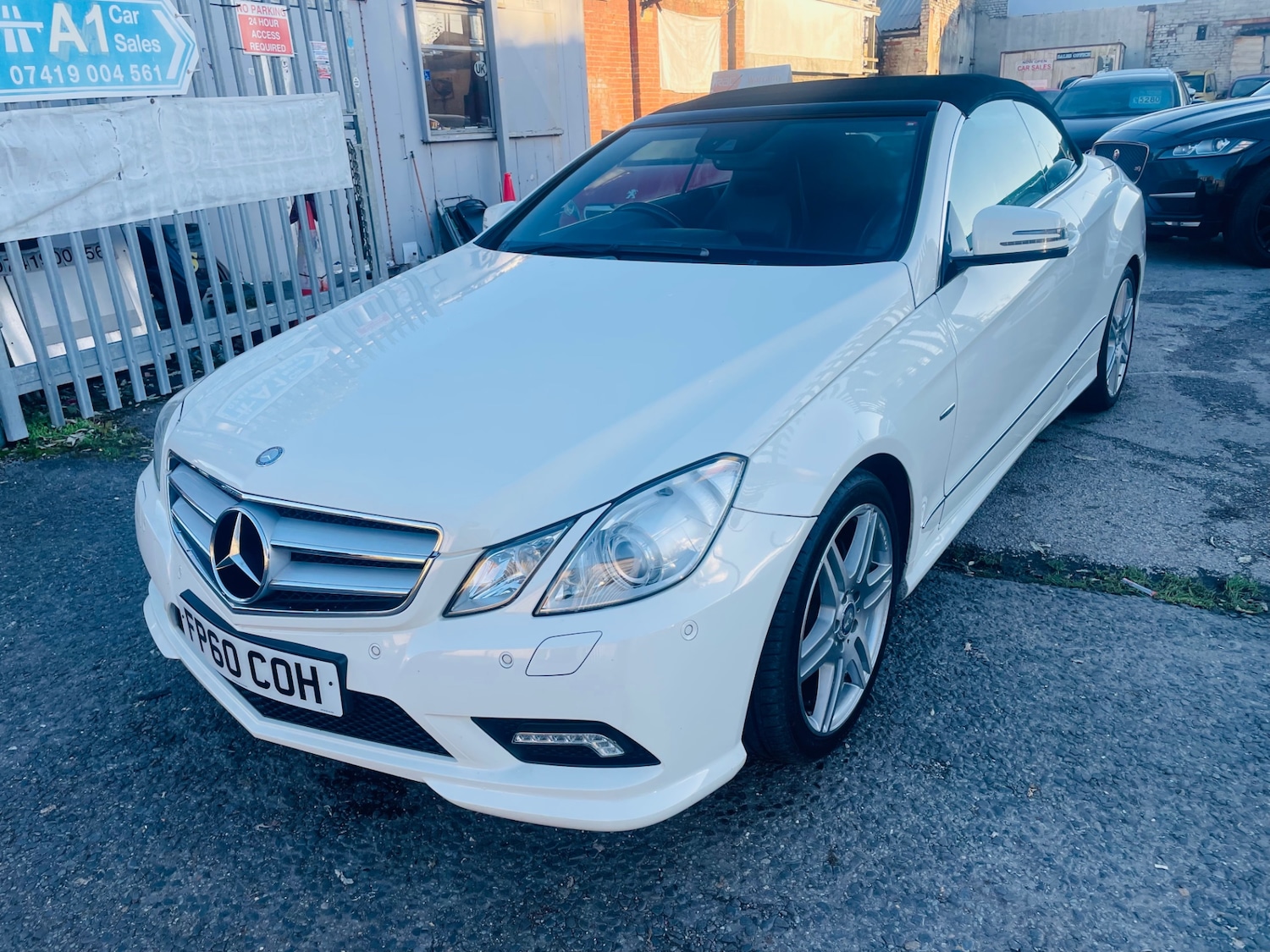 Used Mercedes-Benz E Class 2010 for sale - 76669251: Photo 3