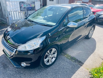 Used Peugeot 208 2012 for sale - 78525897: Photo