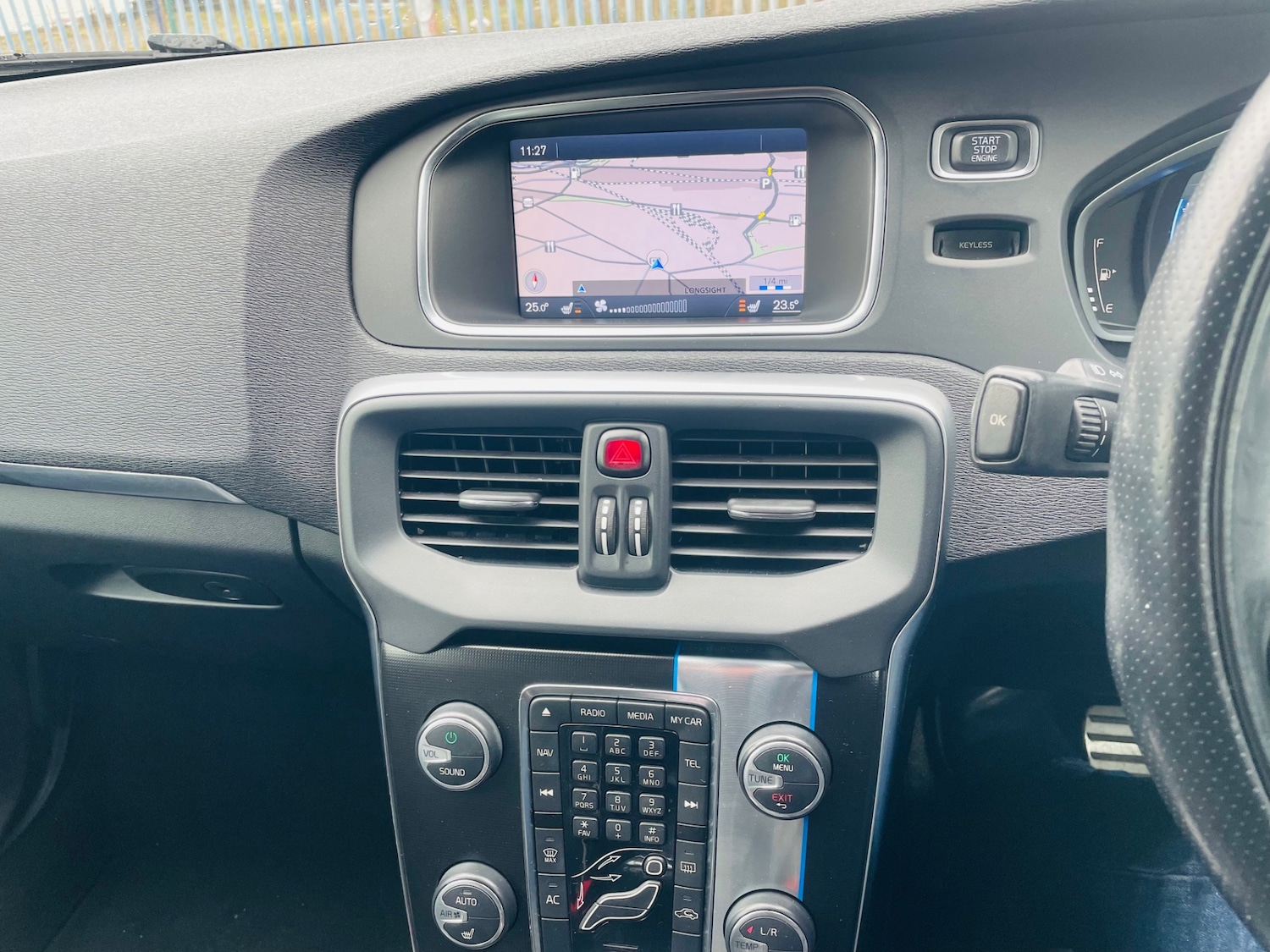 Used Volvo V40 2013 for sale - 77617897: Photo 11