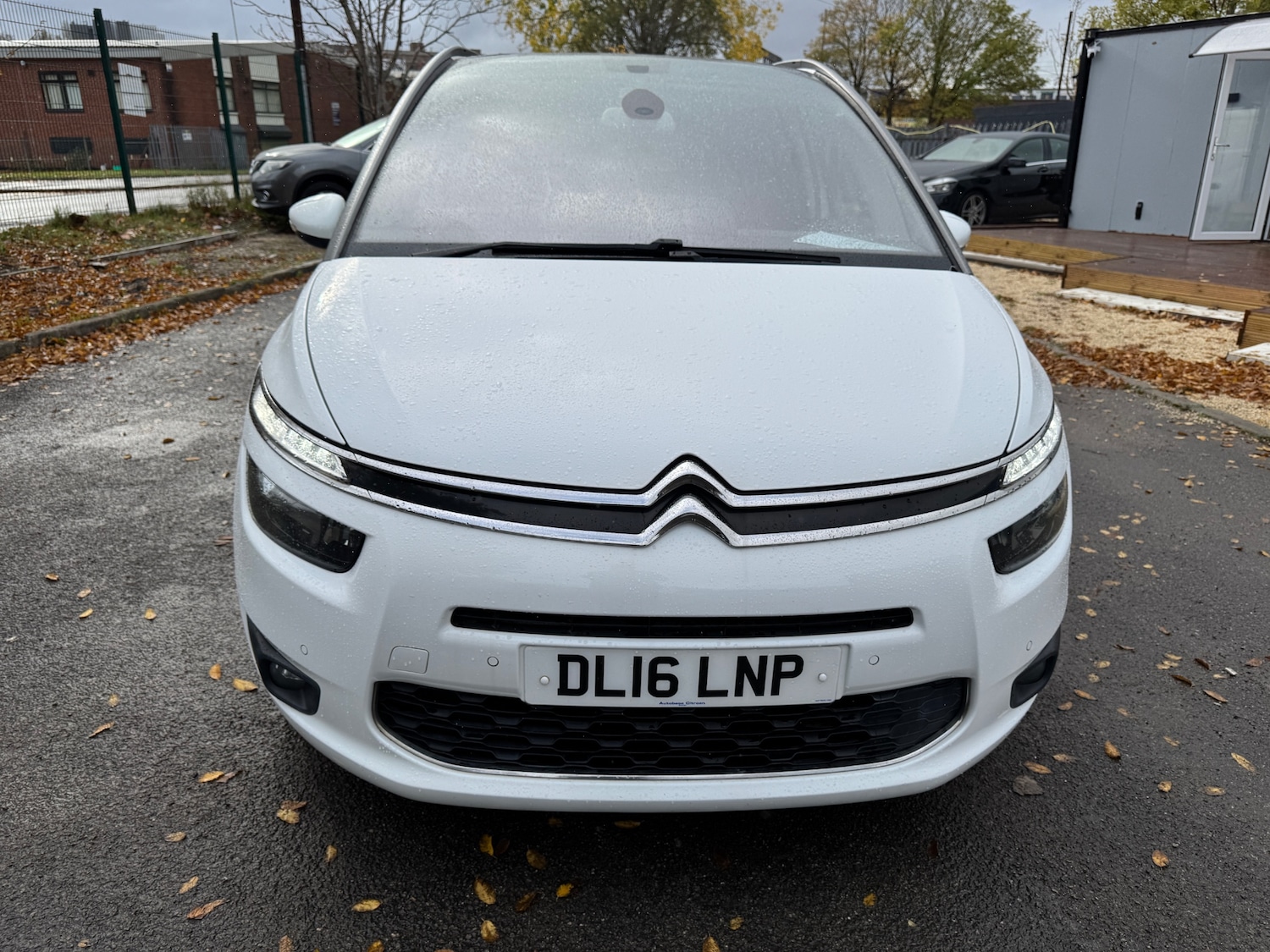 Used Citroen C4 Grand Picasso 2016 for sale - 76340860: Photo 2