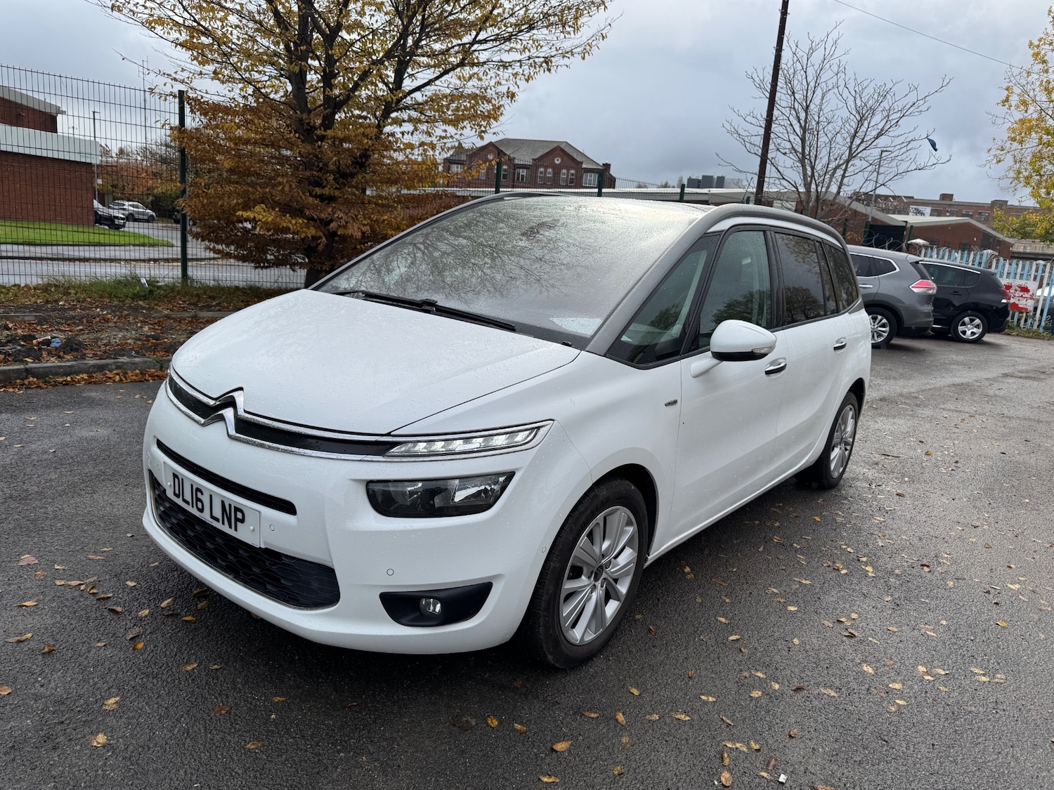 Used Citroen C4 Grand Picasso 2016 for sale - 76340860: Photo 4