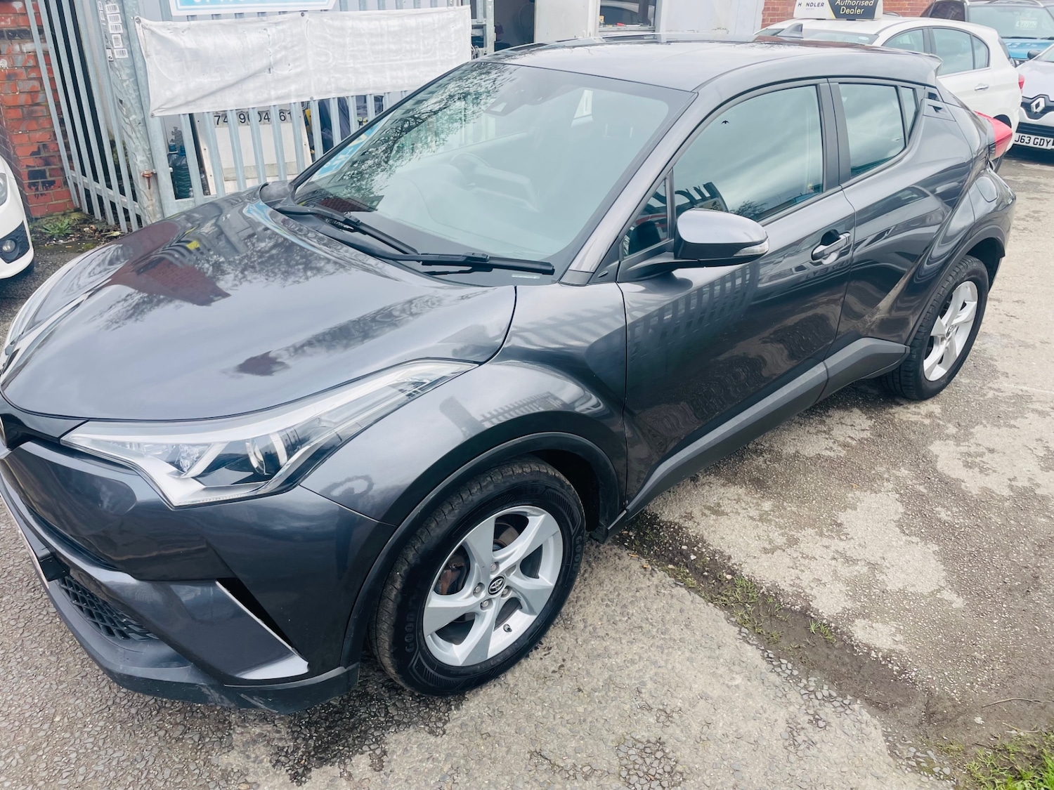 Used Toyota C-HR 2017 for sale - 77778756: Photo 18