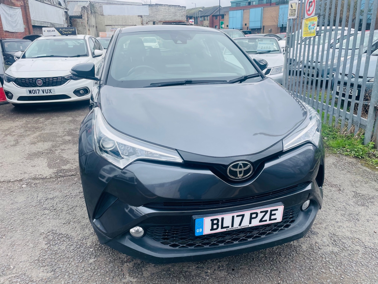 Used Toyota C-HR 2017 for sale - 77778756: Photo 3