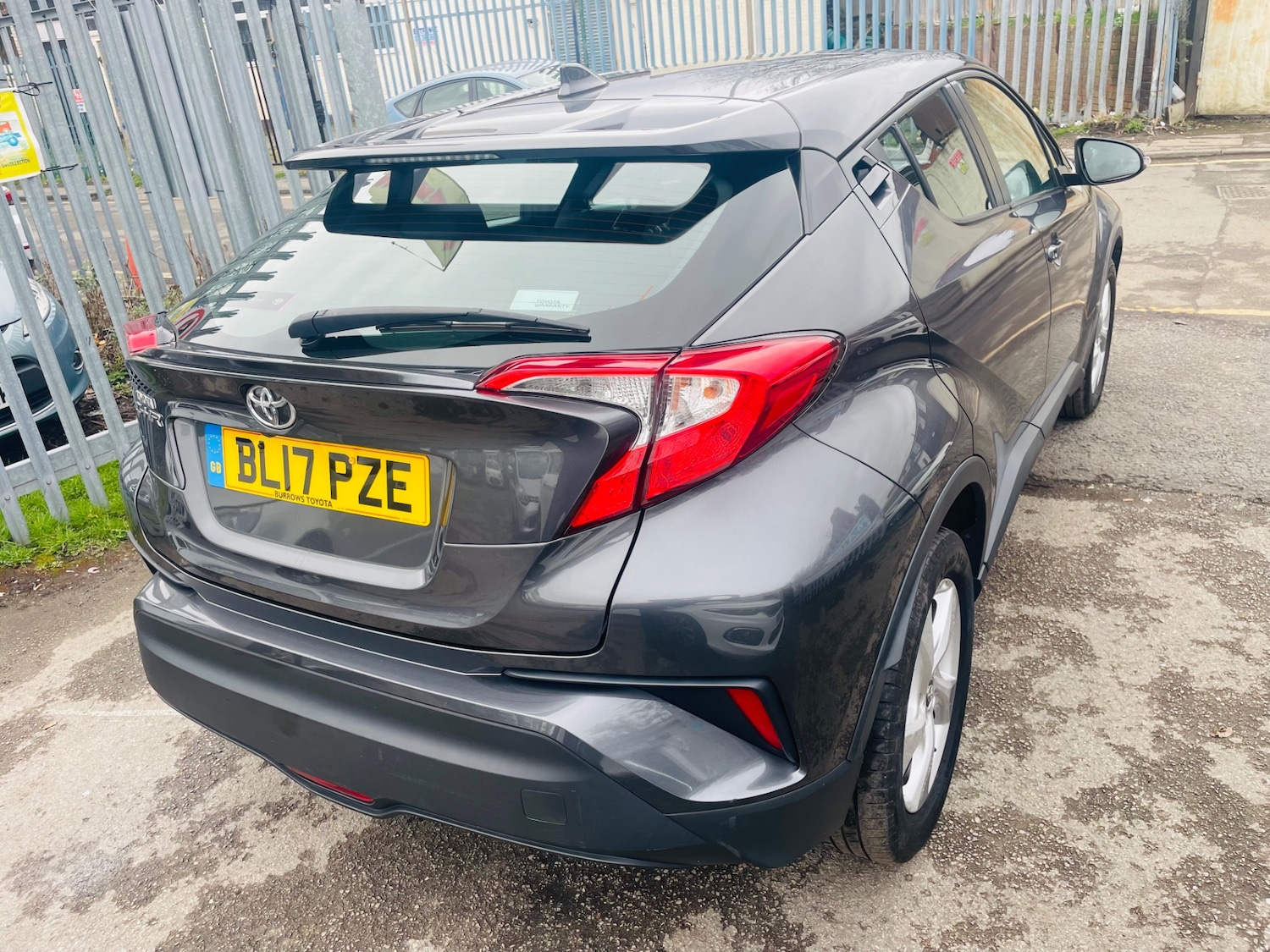 Used Toyota C-HR 2017 for sale - 77778756: Photo 5