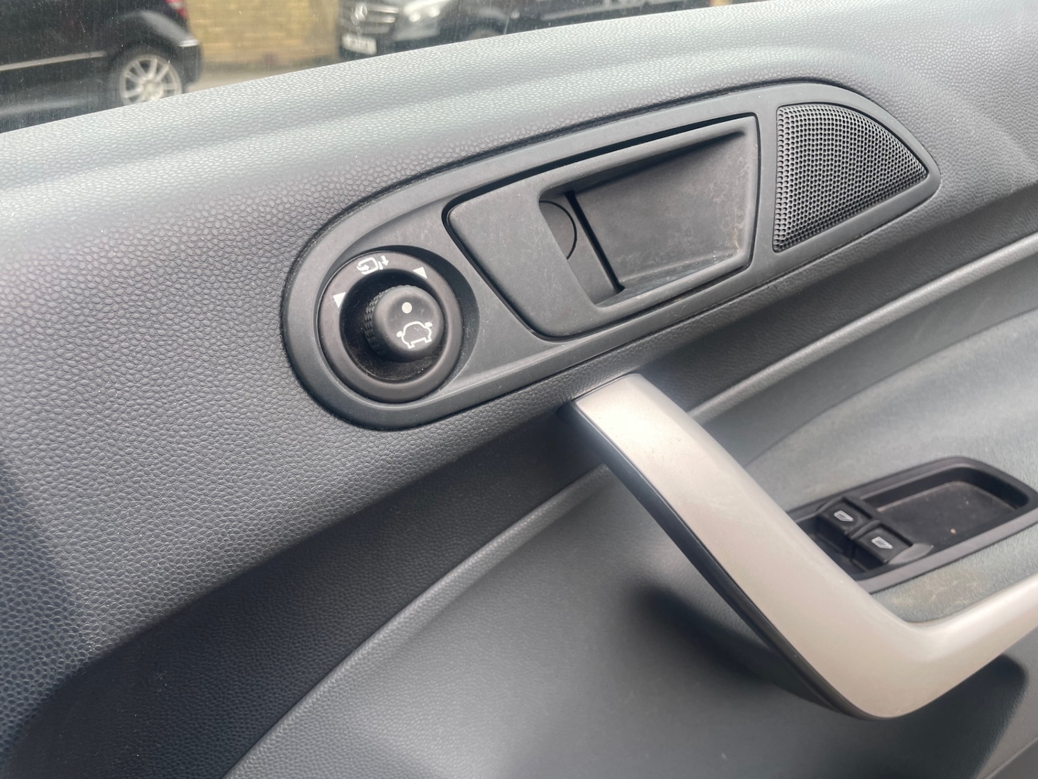 Used Ford Fiesta 2011 for sale - 77989188: Photo 12