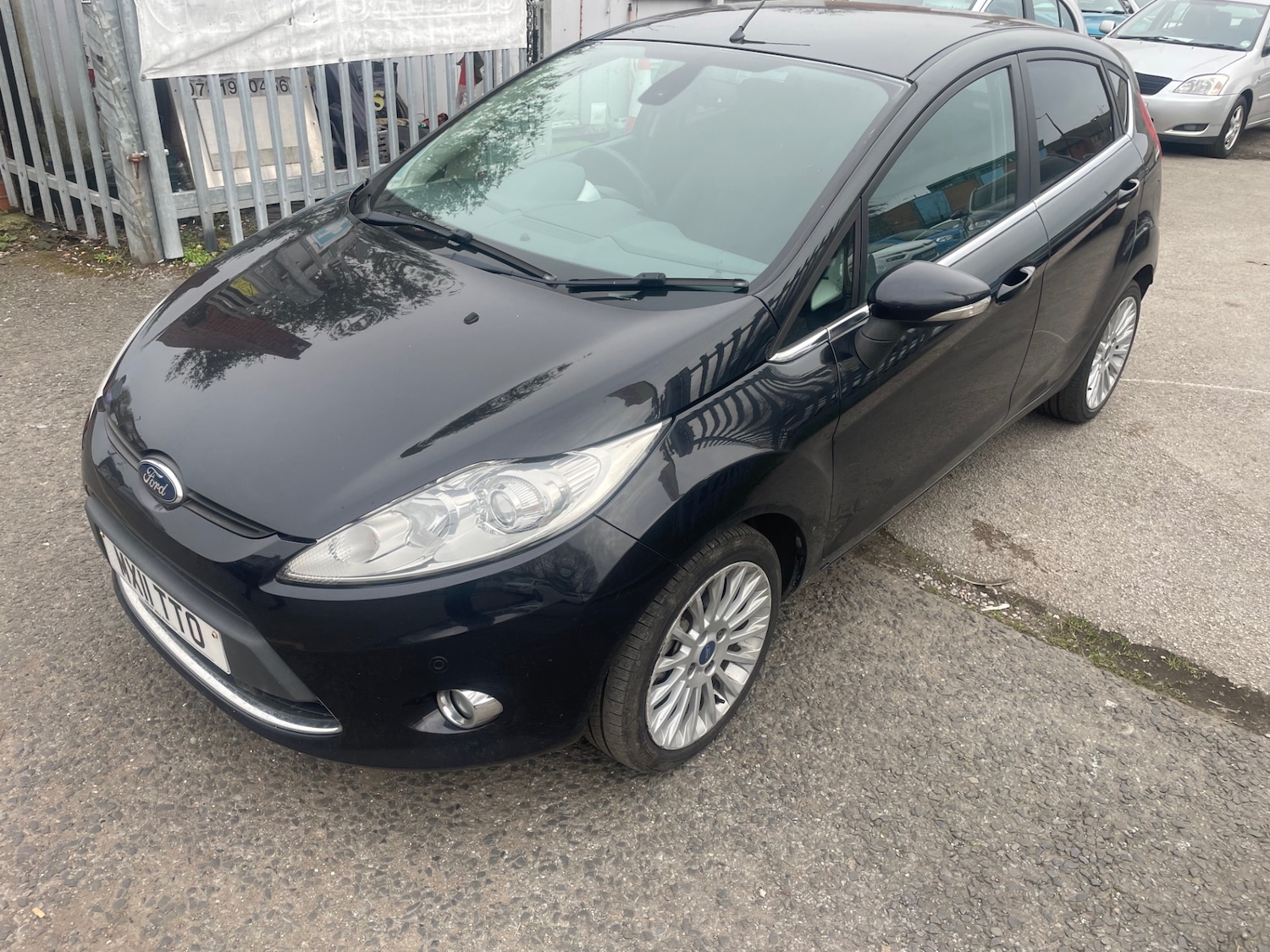 Used Ford Fiesta 2011 for sale - 77989188: Photo 15