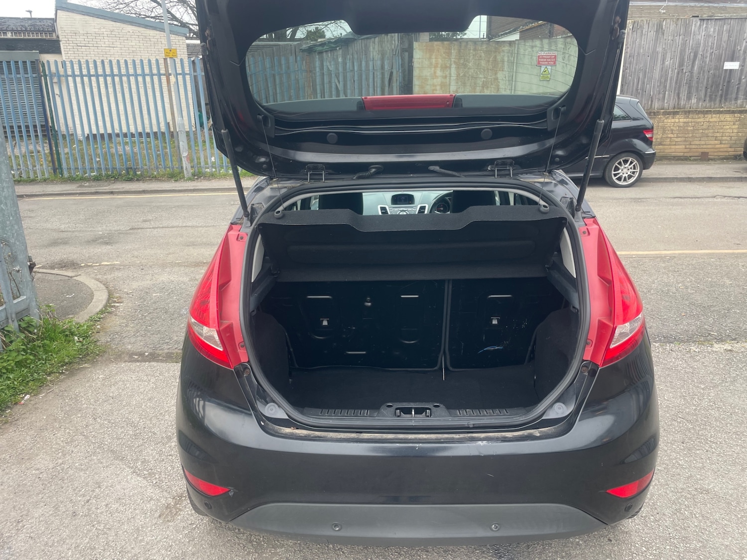 Used Ford Fiesta 2011 for sale - 77989188: Photo 16