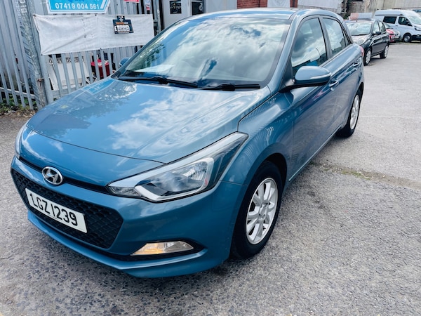 Used Hyundai i20 2017 for sale - 74565970: Photo 3