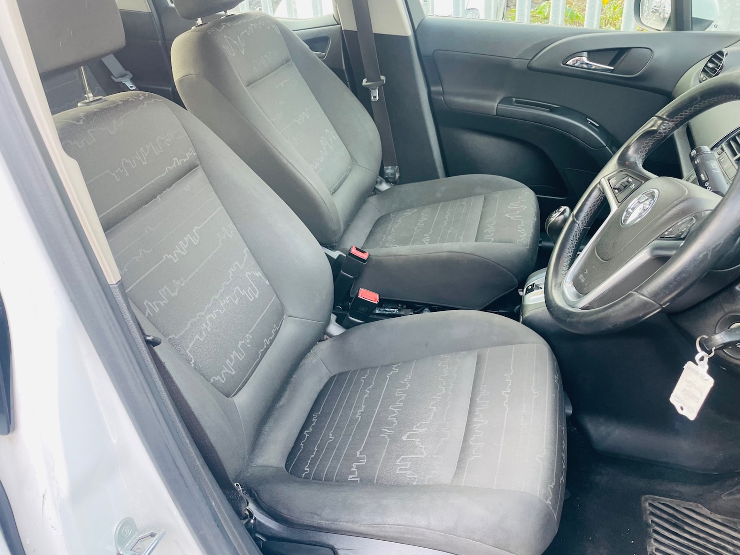 Used Vauxhall Meriva 2017 for sale - 76831704: Photo 6