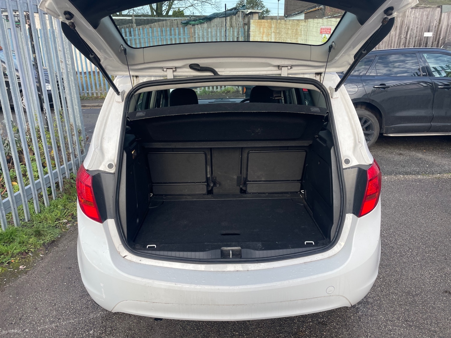 Used Vauxhall Meriva 2017 for sale - 76831704: Photo 8