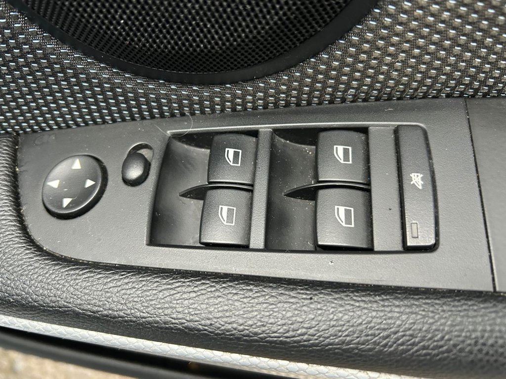 Used BMW 3 Series 2011 for sale - 77037958: Photo 22