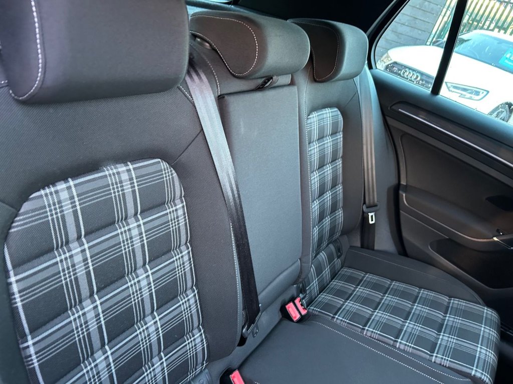 Used Volkswagen Golf 2018 for sale - 76711614: Photo 23
