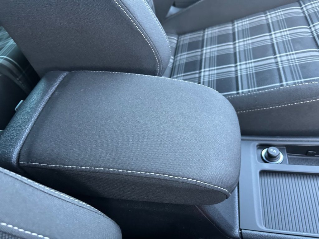 Used Volkswagen Golf 2018 for sale - 76711614: Photo 37