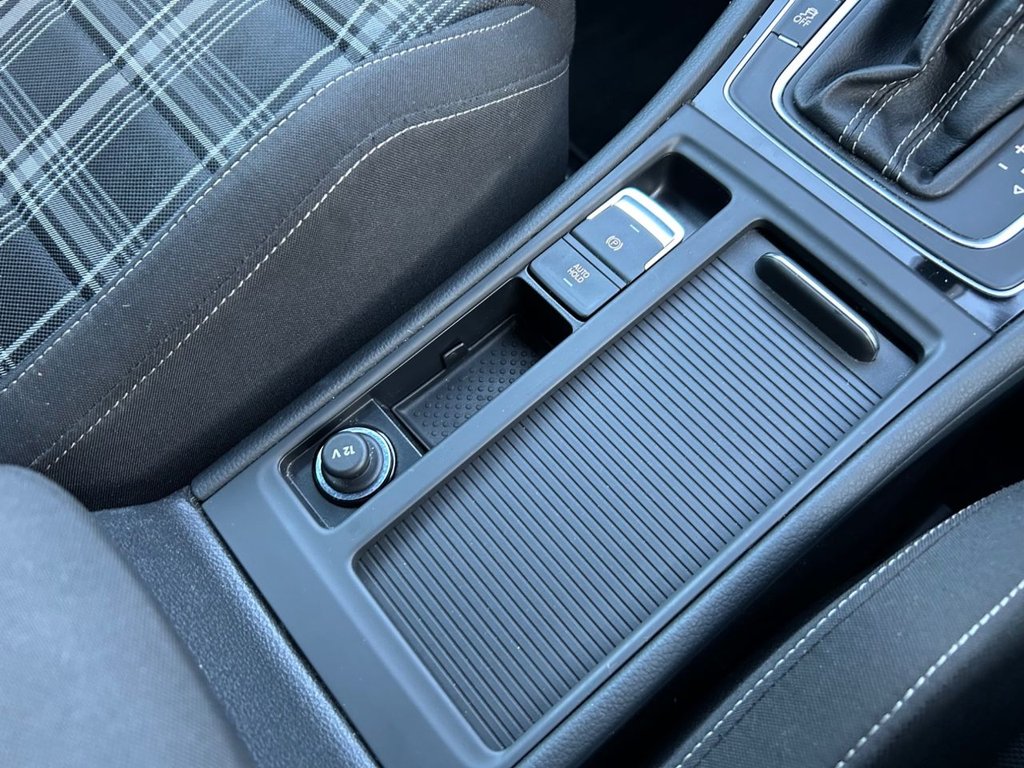 Used Volkswagen Golf 2018 for sale - 76711614: Photo 39