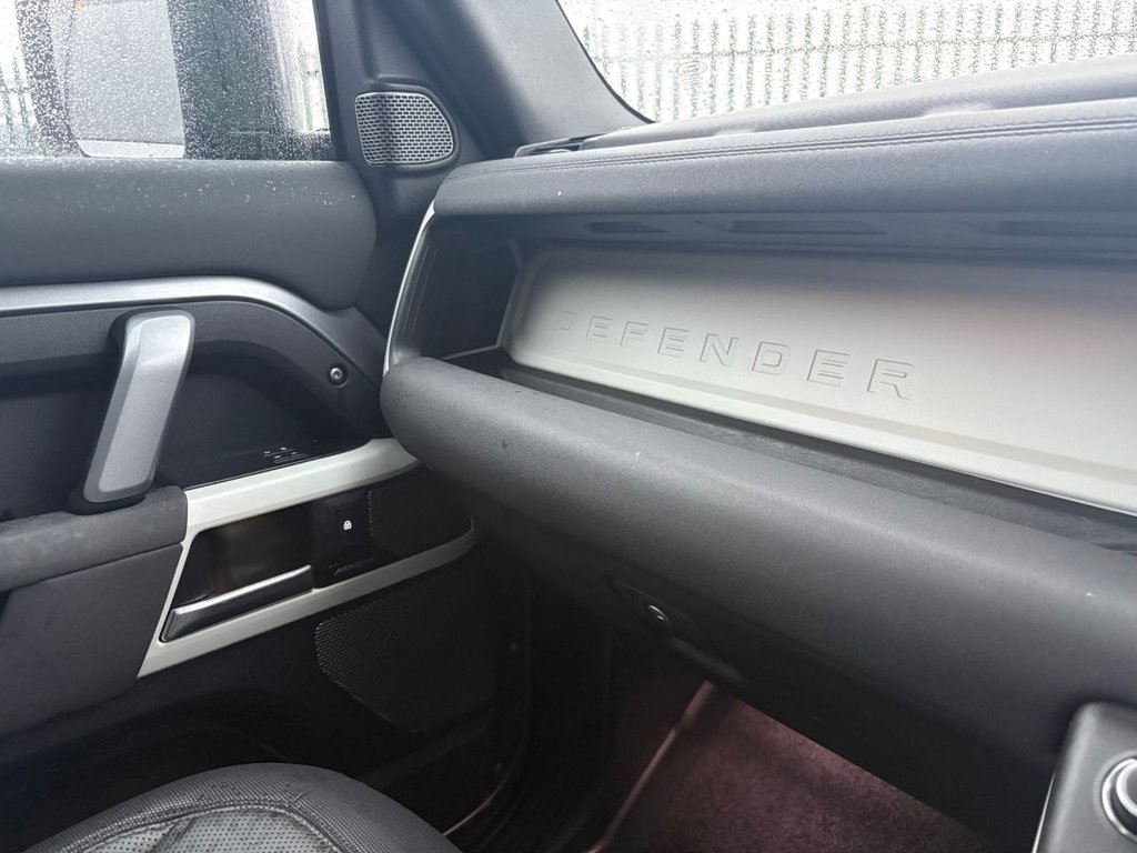 Used Land Rover Defender 2022 for sale - 77451760: Photo 31