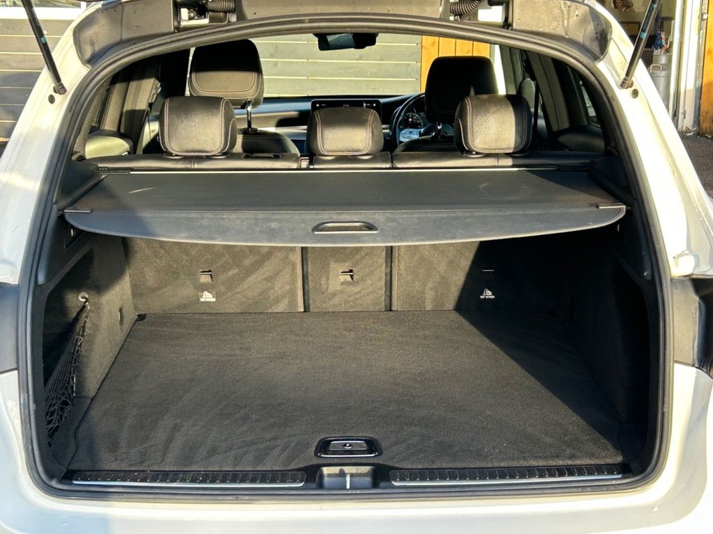 Used Mercedes-Benz GLC 2020 for sale - 76642685: Photo 12