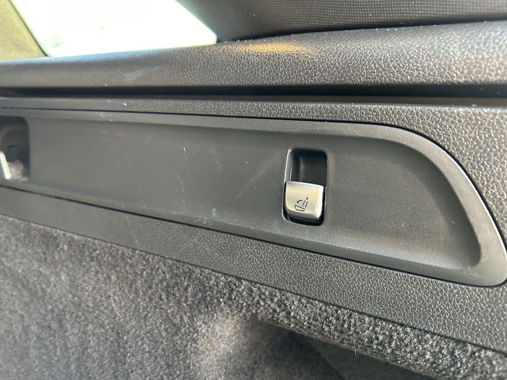 Used Mercedes-Benz GLC 2020 for sale - 76642685: Photo 14