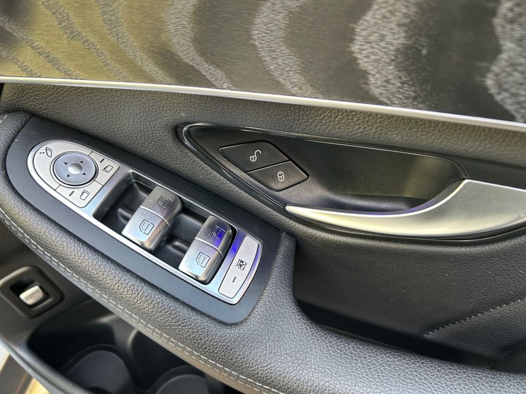 Used Mercedes-Benz GLC 2020 for sale - 76642685: Photo 36