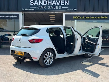 Used Renault Clio 2018 for sale - 79233810: Photo