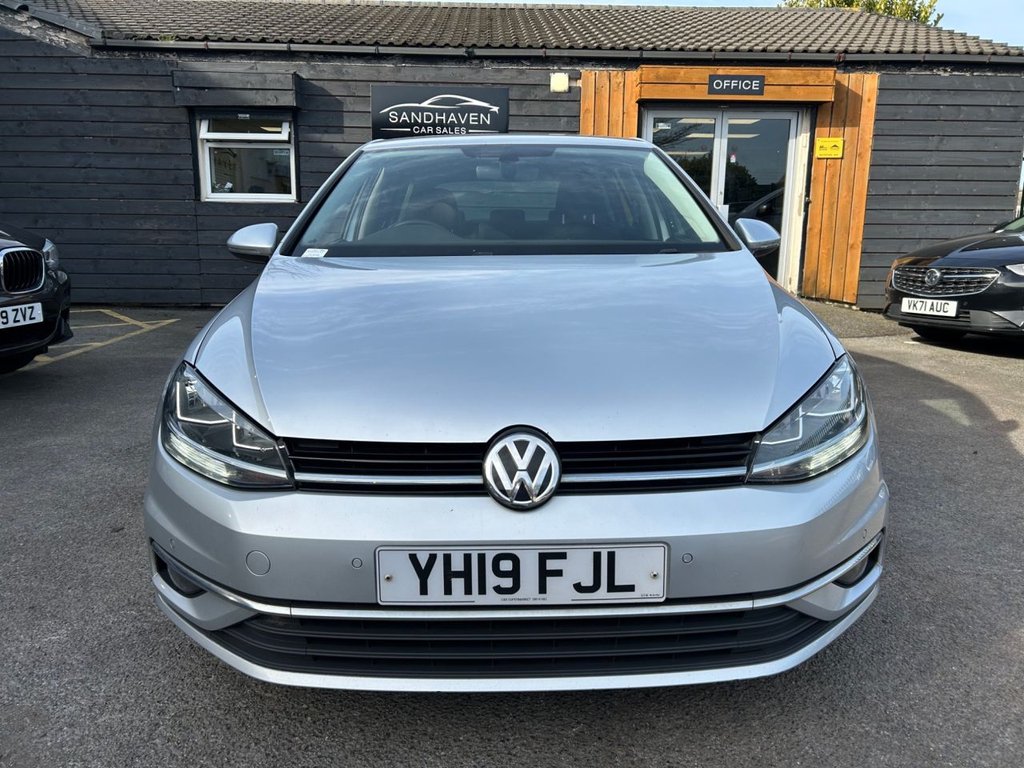 Used Volkswagen Golf 2019 for sale - 77936119: Photo 2