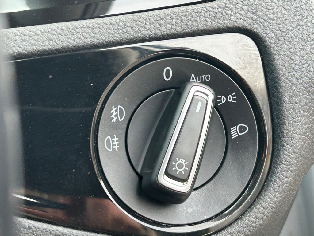 Used Volkswagen Golf 2019 for sale - 77936119: Photo 28