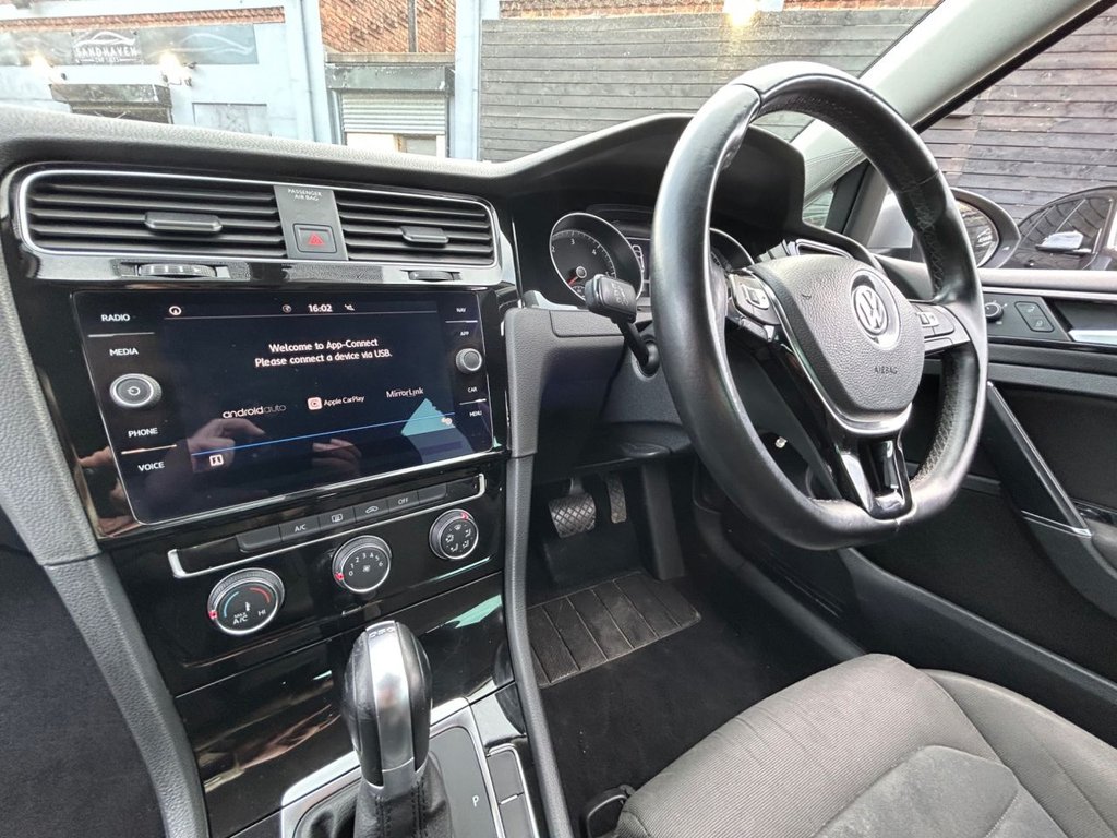 Used Volkswagen Golf 2019 for sale - 77936119: Photo 36