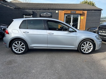 Used Volkswagen Golf 2019 for sale - 77936119: Photo