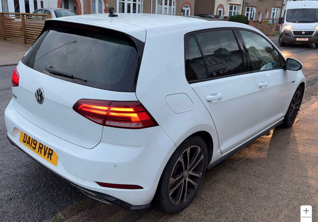 Used Volkswagen Golf 2019 for sale - 76367863: Photo 2