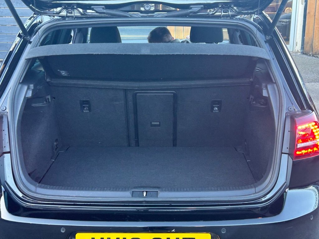 Used Volkswagen Golf 2016 for sale - 77919885: Photo 12