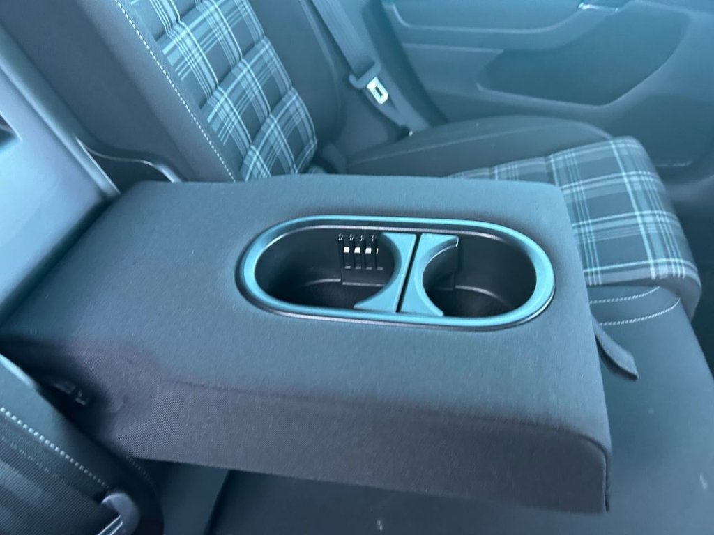 Used Volkswagen Golf 2016 for sale - 77919885: Photo 24