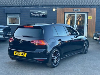 Used Volkswagen Golf 2016 for sale - 77919885: Photo