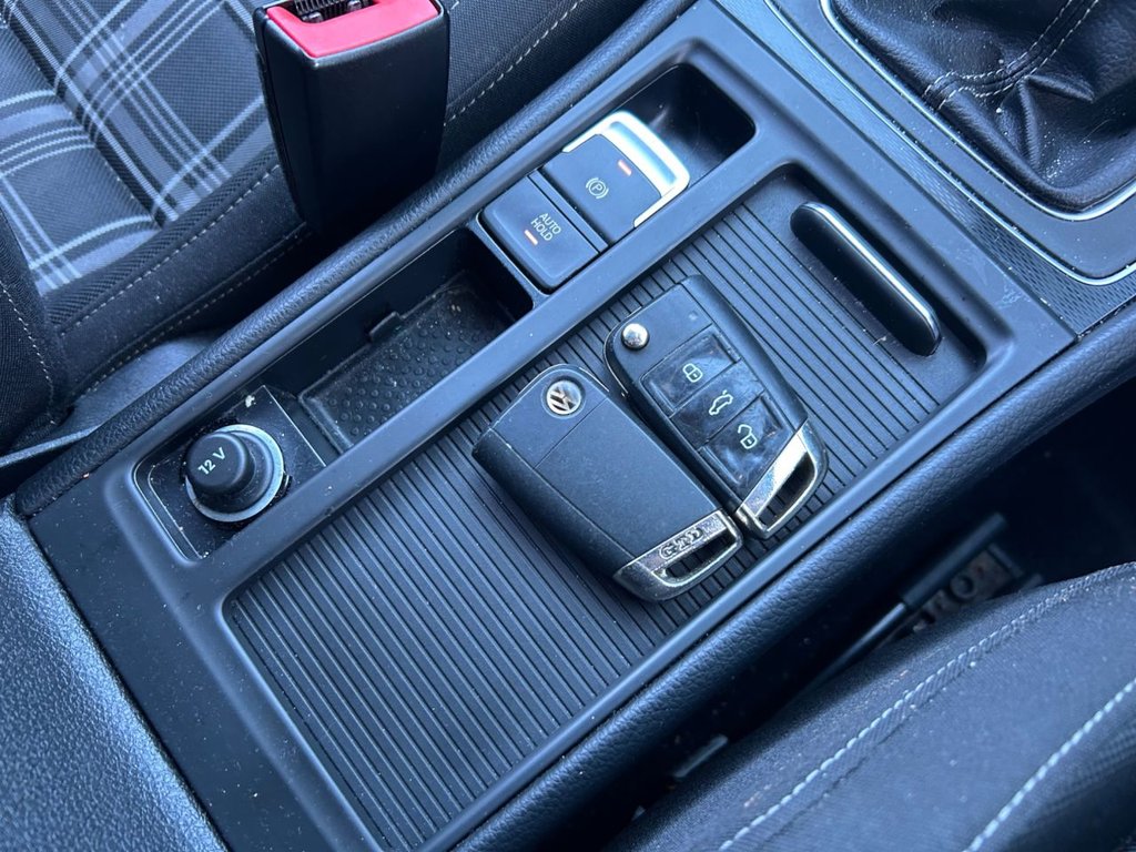 Used Volkswagen Golf 2016 for sale - 77919885: Photo 38