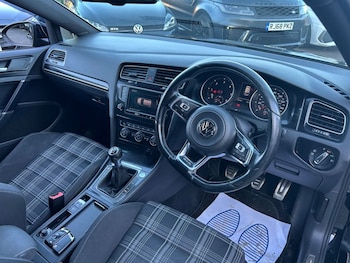 Used Volkswagen Golf 2016 for sale - 77919885: Photo