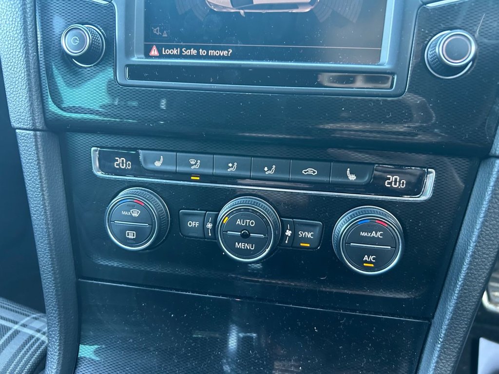 Used Volkswagen Golf 2016 for sale - 77919885: Photo 41